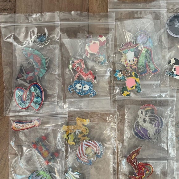 Set of 107 Destination Imagination Collectible Pins - Will Sell Separately - Picture 3 of 10